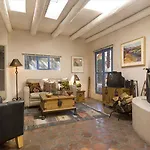 Casita Don Manuel One-Bedroom Holiday Home